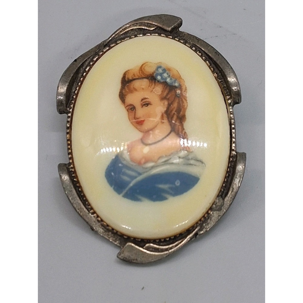 Vtg Woman in Blue Brooch Pin Pendant Lady Painting Porcelain Silver Tone Frame